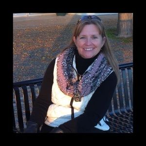 Meet your Posher, Sharolynn